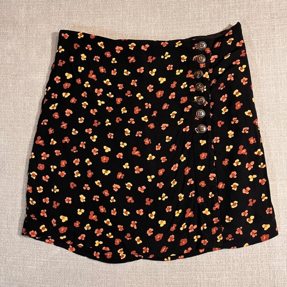 Madewell Dresses & Skirts - Madewell Black Floral Print Button Front A-Line Mini Skirt‎ Size 6